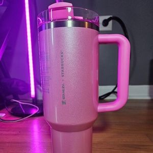 Stanley Starbucks X PINK